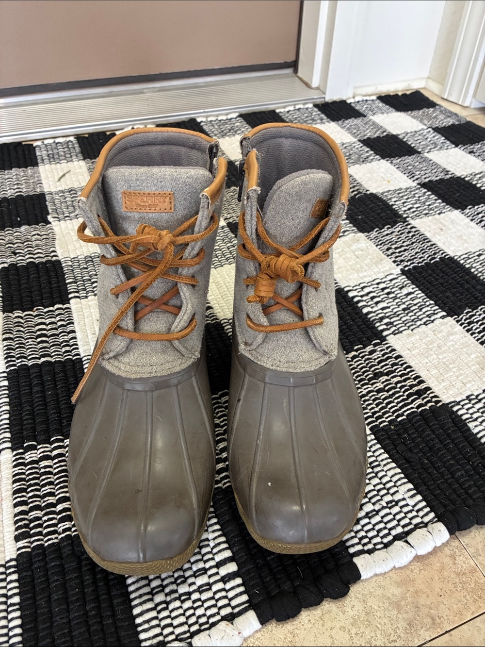 Sperry duck boots, size 4